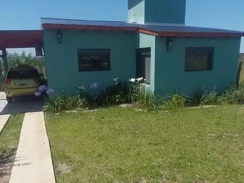 SE VENDE CASA 2 DORMITORIOS  VILLA YACANTO