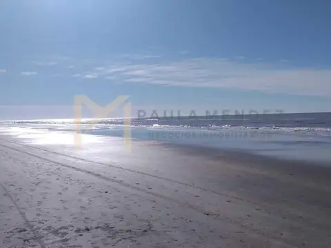 Las Amapolas 700, Costa del Este 700