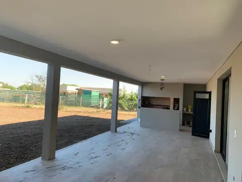 Venta casa a estrenar San Sebastián Área 12