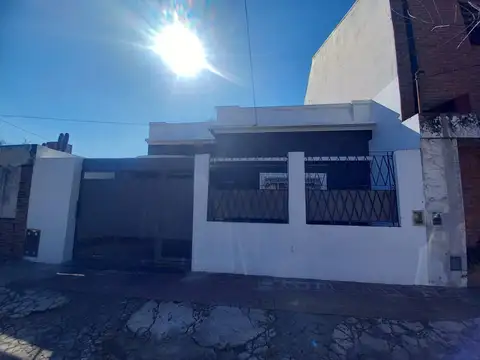 Aristóbulo Del Valle 3600, Piso PB