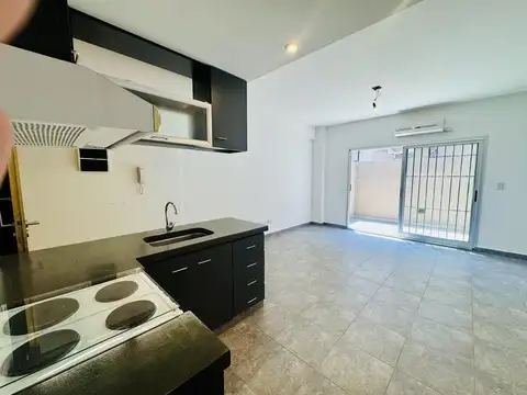 Depto Tipo Casa en Alquiler con 1 cocheras