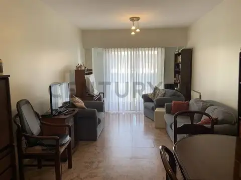 Encantador depto de 4 ambientes con balcón, patio y cochera en Venta en el Barrio de Villa del Parqu