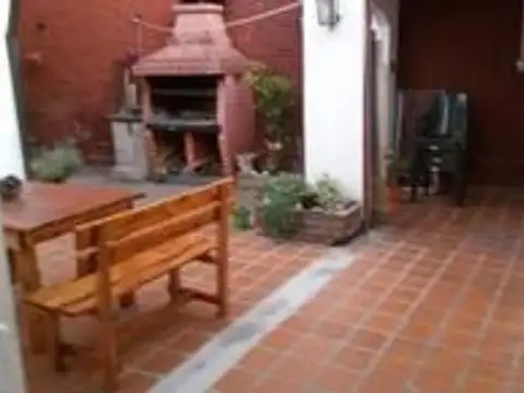 Casa 5 ambientes con 4 baños