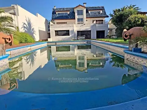 Casa 7 ambientes con 7 baños