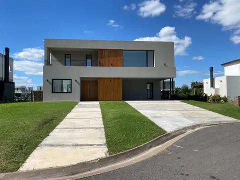 Casa a estrenar en La Calesa - Pilara