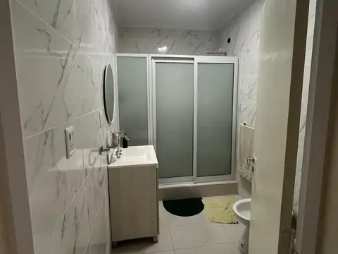 Casa en Alquiler con 1 cochera