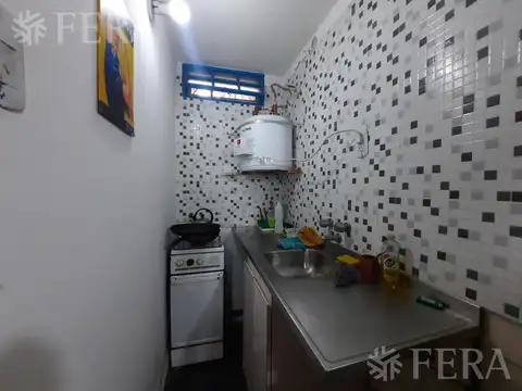 Alquiler de departamento tipo casa PH 1 ambiente en Sarandi