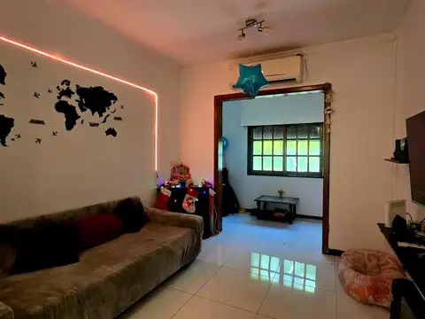 Depto Tipo Casa en Venta en Villa Luzuriaga, USD 79.000