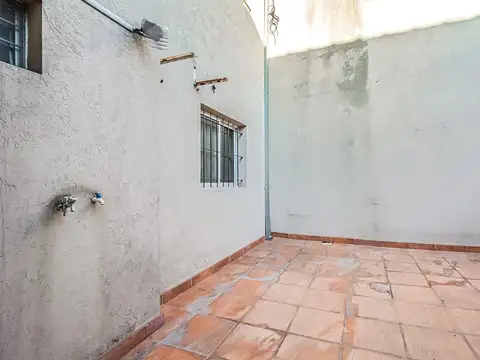 Depto Tipo Casa en Venta en Mataderos, USD 84.000