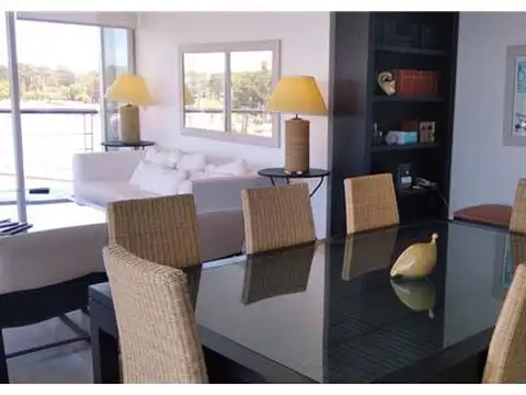 Departamento en Alquiler de 4 ambientes