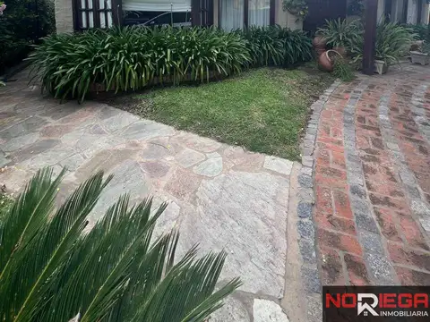 12 de Octubre y champagnat Pilar, Provincia de Buenos Aires, 100