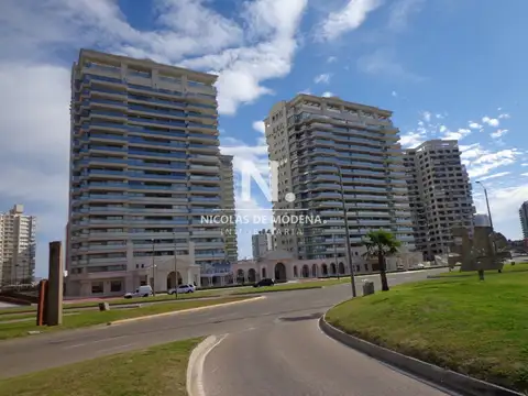Apartamento en venta en imperiale esquinero, 3 dormitorios