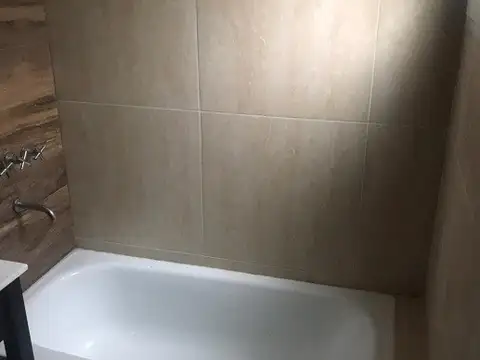 Venta de Departamento de 3 ambientes en Quilmes Centro.