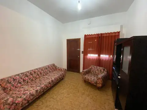 Depto Tipo Casa en Venta 53 años