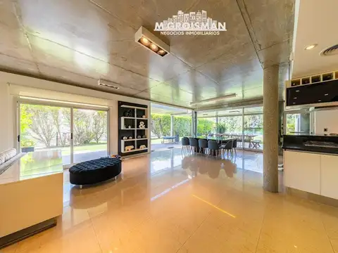 Casa en Alquiler en Funes, USD 4.000