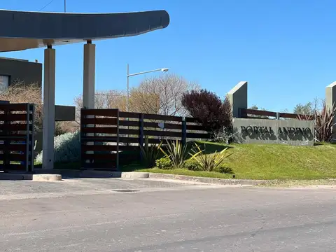 Terreno en Barrio Privado Portal Andinof16