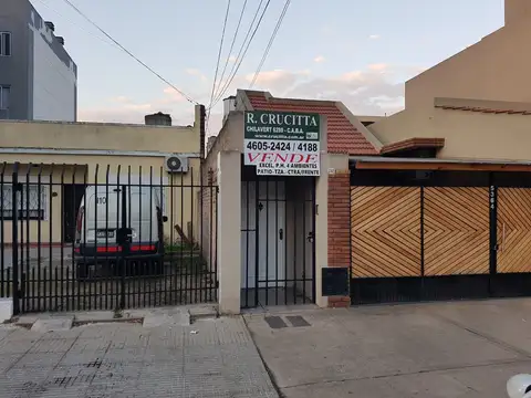 Tipo casa 4 amb. con patio y terraza - VENTA