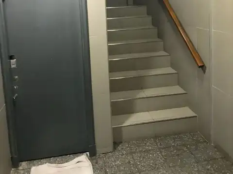 Echeverria e/ Migueletes y Av. del