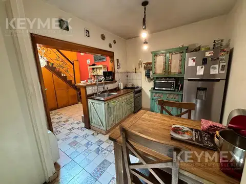 Casa 5 ambientes con 2 baños