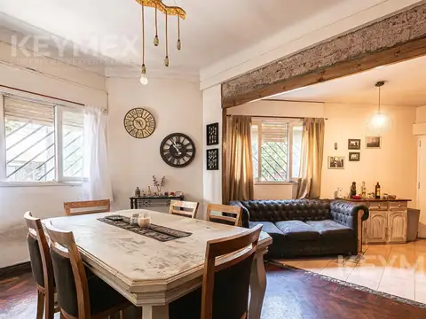 Casa en  venta de 5 ambientes en Villa Urquiza