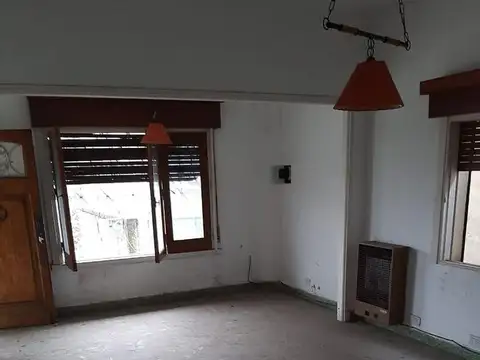 Depto Tipo Casa en Venta en Villa Ballester, USD 65.000