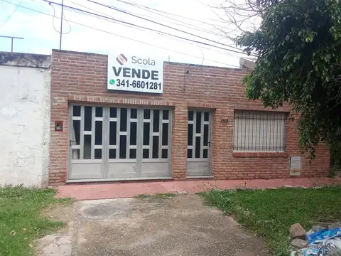 Casa en Venta en Lomas De Alberdi, USD 38.000