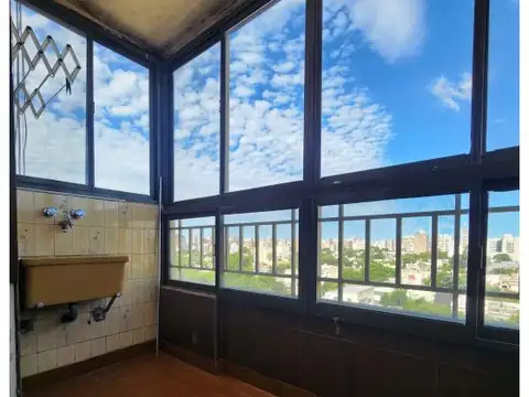 HERMOSO DEPARTAMENTO con Balcon renovado