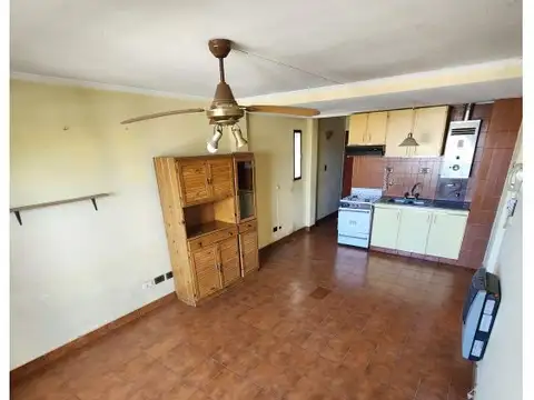 HERMOSO DEPARTAMENTO con Balcon renovado