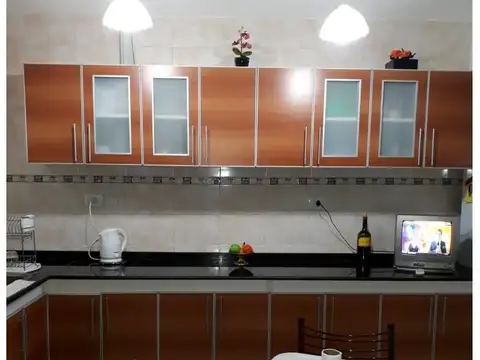 Depto Tipo Casa en Venta de 5 ambientes