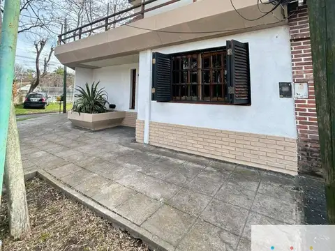 Casa en Venta en Temperley, USD 117.000
