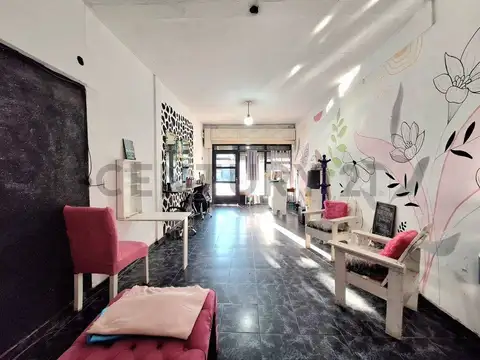 Juan Domingo Peron 300, Piso 0