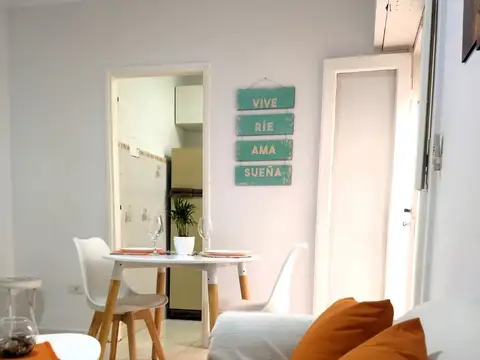 Alquiler temporal 2 Amb, 2 patios amoblado Flores