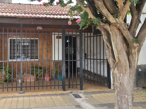 Gonzalez Del Solar 200