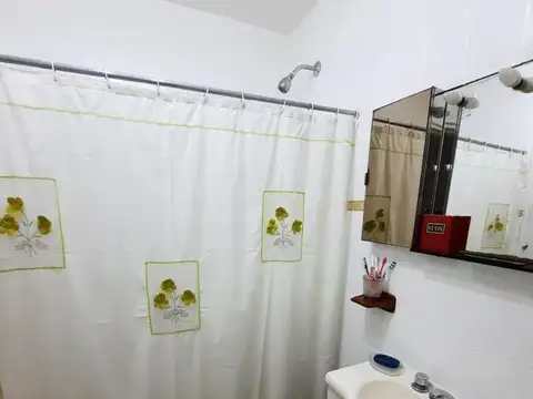 Depto Tipo Casa 4 ambientes con 2 baños