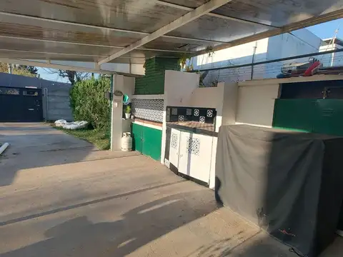 CASA A LA VENTA LA PLATA ARANA 2 DORMITORIOS