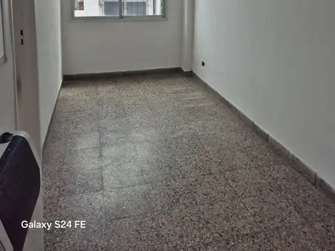 Depto Tipo Casa 4 ambientes con 1 baño