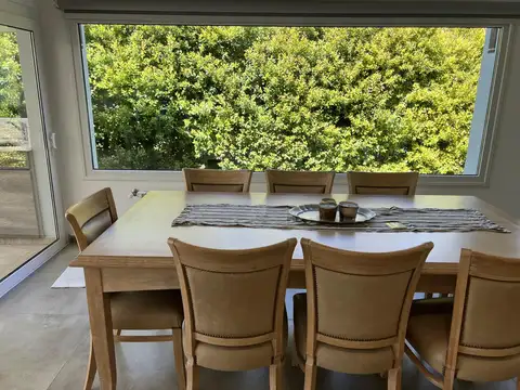 Casa en Venta con 4 cocheras