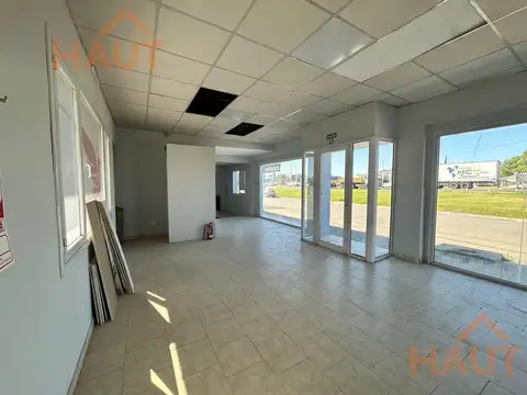 Local en Alquiler en Cipolletti, $ 8.000.000