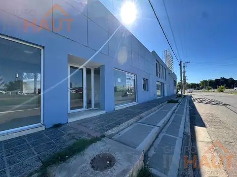 Local en ALQUILER en Cipolletti, 45metros de frente de Ruta 22
