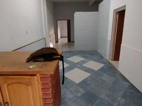 ALQUILER PH 2 AMBIENTES MORÓN - COCHERA Y PATIO