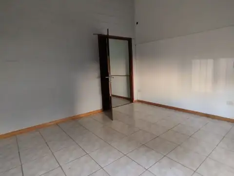 Depto Tipo Casa en Alquiler 46 años