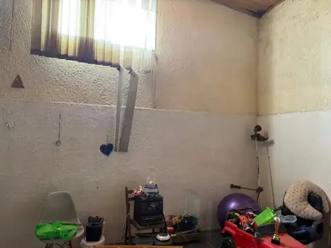 Casa 2 ambientes con 1 baño