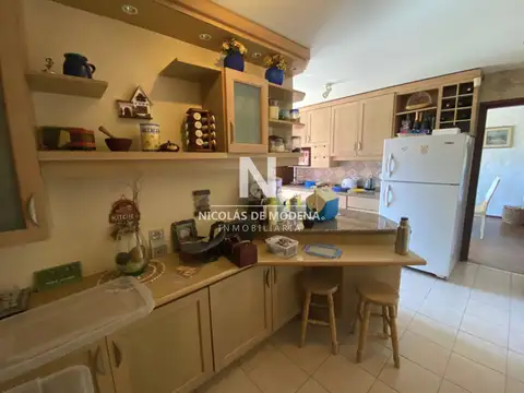 CASA EN PLAYA MANSA EN VENTA, A METROS DEL MAR, EXCELENTE CONSTRUCCION