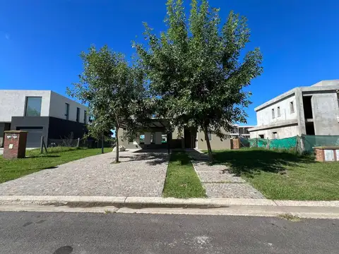 Casa en Venta en Haras Santa Maria  El Molino 100