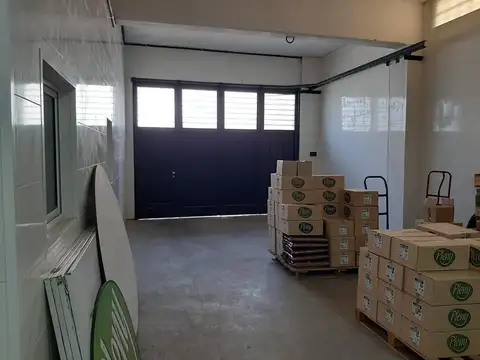 Galpon en Venta 39  mts Fondo