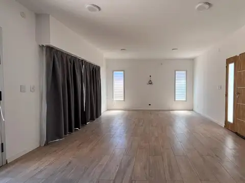 Casa 2 ambientes con 1 baño