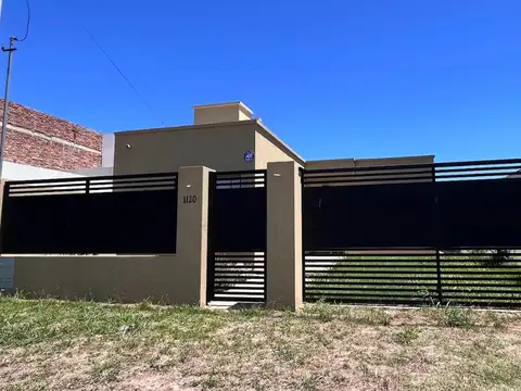 Casa en EcoPueblo Alvear