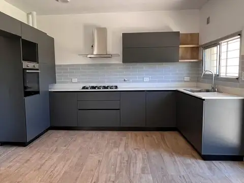 Casa 2 ambientes con 1 baño