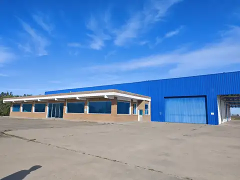 Nave Industria en AO12 y autopista Ros. - Bs. As., altura Alvear