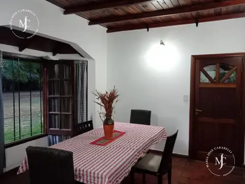 Casa 3 ambientes con 2 baños